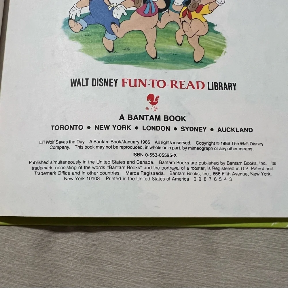 Vintage 1986 Disney‎ Li’l Wolf Saves the Day Book Fun-to-Read Vol 16
